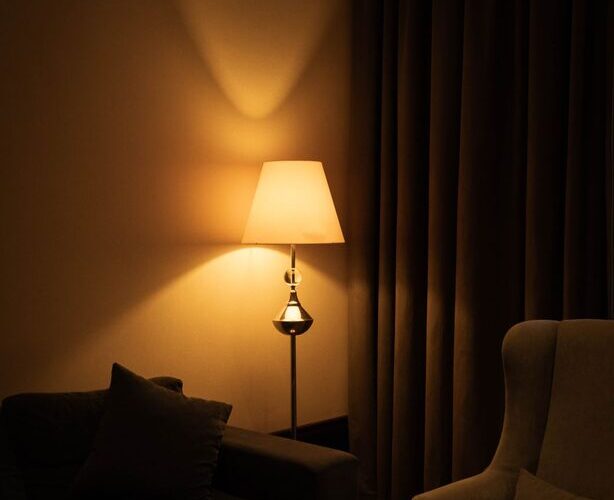 Simple Tips for Creating a Cozy and Inviting Home Environment